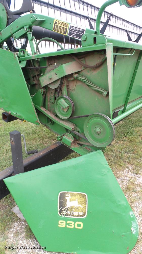 image for item DA6768 1992 John Deere 930 flex head
