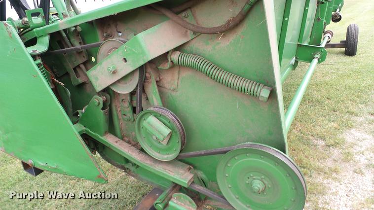 image for item DA6768 1992 John Deere 930 flex head