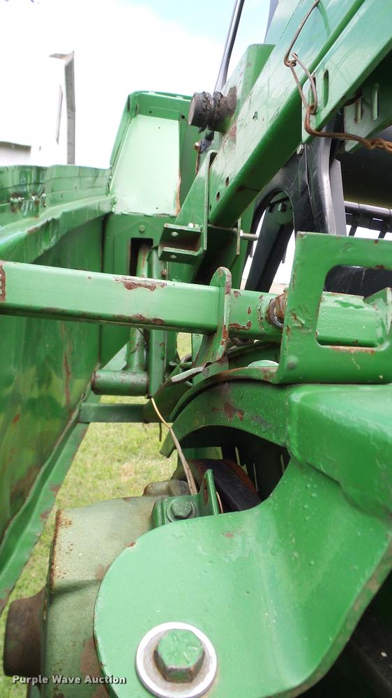 image for item DA6768 1992 John Deere 930 flex head