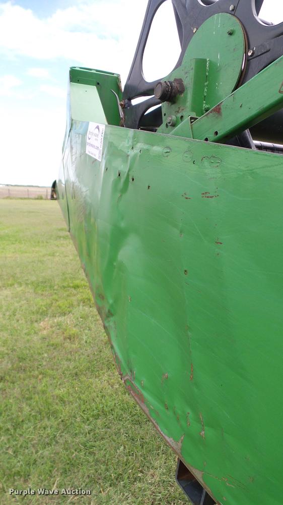 image for item DA6768 1992 John Deere 930 flex head