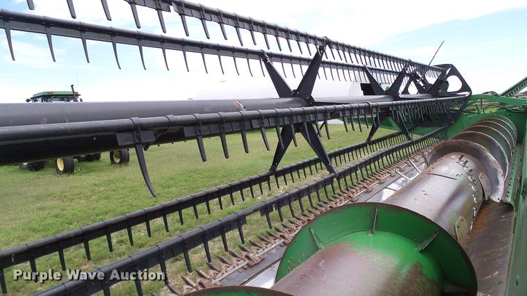 image for item DA6768 1992 John Deere 930 flex head