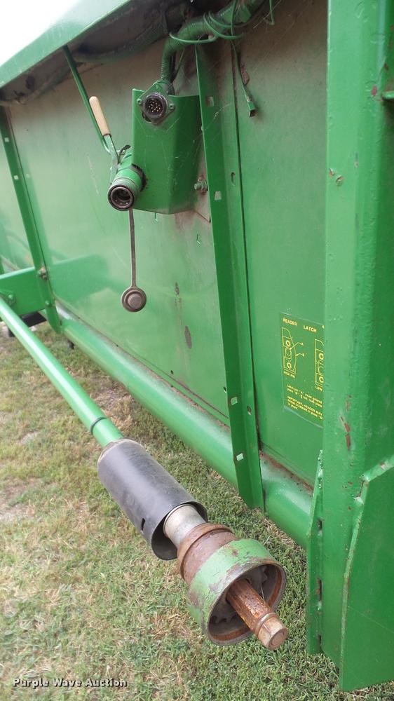 image for item DA6768 1992 John Deere 930 flex head