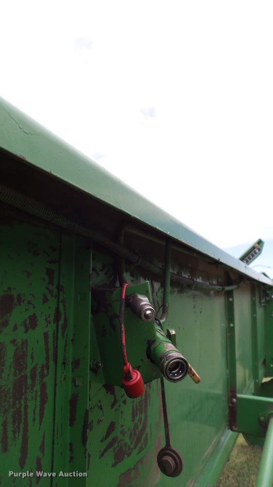 image for item DA6768 1992 John Deere 930 flex head