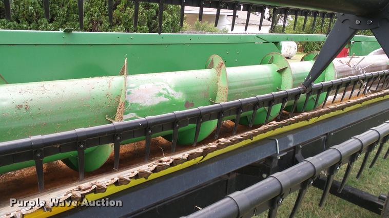 image for item DA6768 1992 John Deere 930 flex head