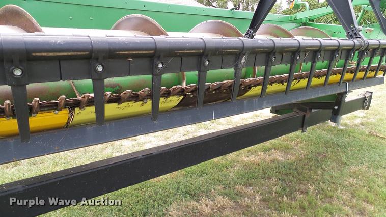 image for item DA6768 1992 John Deere 930 flex head