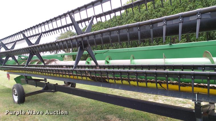 image for item DA6768 1992 John Deere 930 flex head