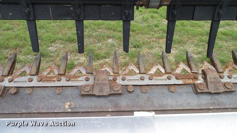 image for item DA6768 1992 John Deere 930 flex head