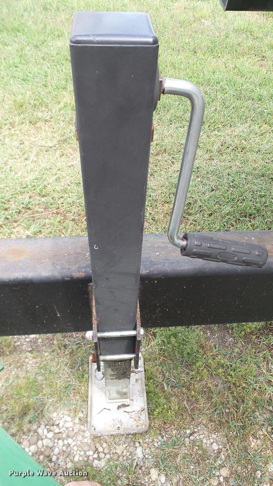 image for item DA6768 1992 John Deere 930 flex head