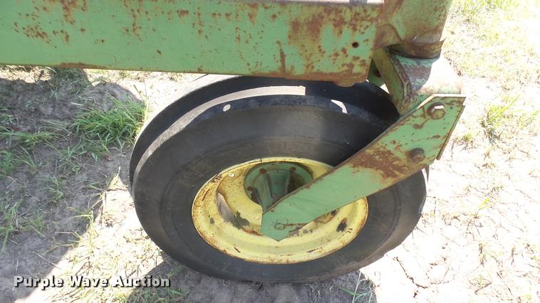 image for item DA7951 John Deere 215A self-propelled windrower