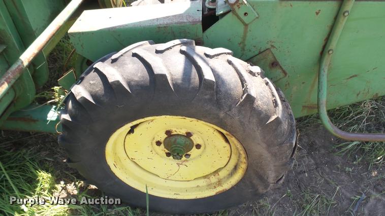image for item DA7951 John Deere 215A self-propelled windrower