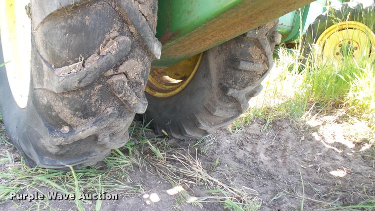 image for item DA7951 John Deere 215A self-propelled windrower