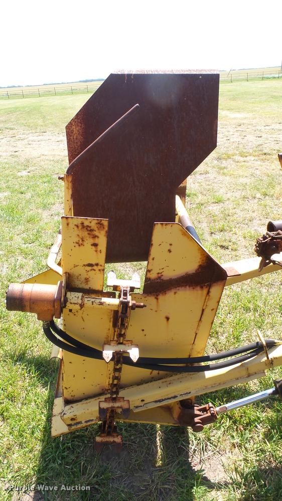 image for item DA7961 New Holland bale stacker