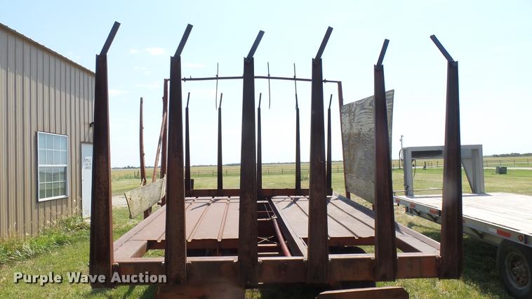 image for item DA7961 New Holland bale stacker