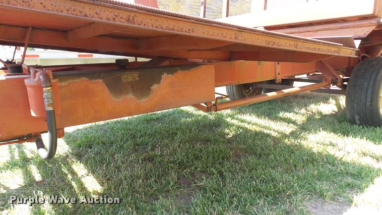 image for item DA7961 New Holland bale stacker