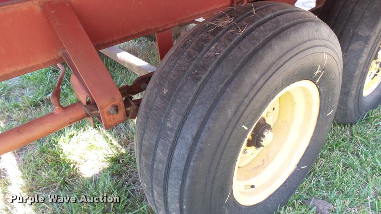 image for item DA7961 New Holland bale stacker