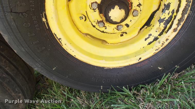 image for item DA7961 New Holland bale stacker