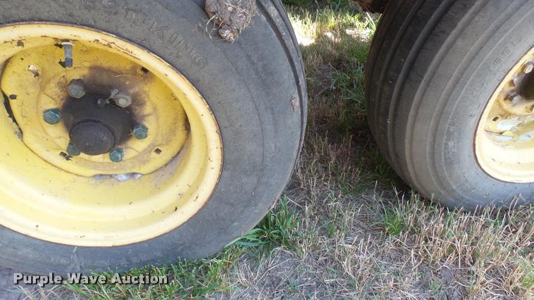 image for item DA7961 New Holland bale stacker