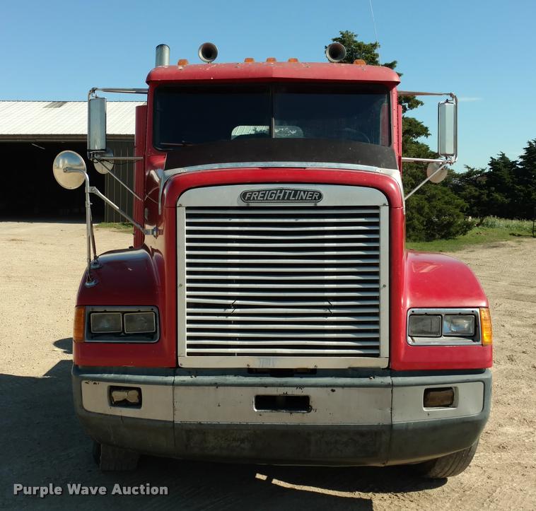image for item DB0982 1990 Freightliner FLD semi truck