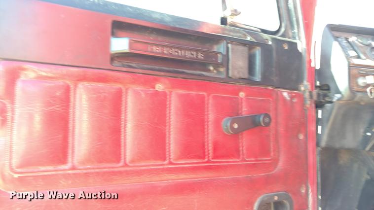 image for item DB0982 1990 Freightliner FLD semi truck