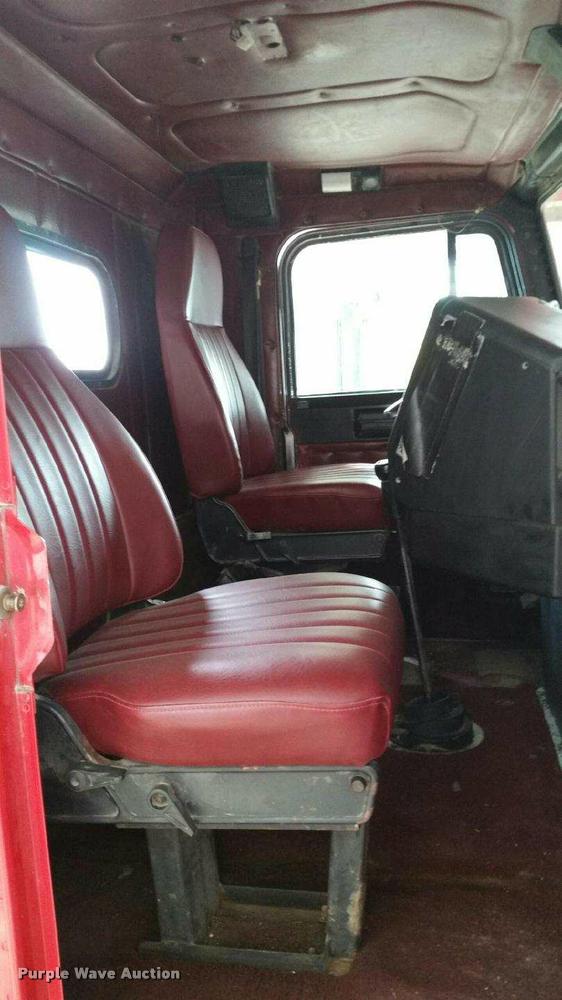 image for item DB0982 1990 Freightliner FLD semi truck