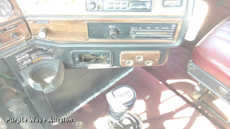 image for item DB0982 1990 Freightliner FLD semi truck