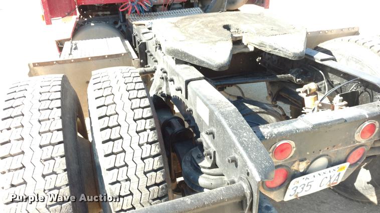 image for item DB0982 1990 Freightliner FLD semi truck