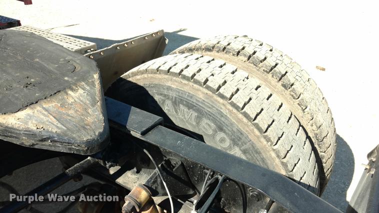 image for item DB0982 1990 Freightliner FLD semi truck