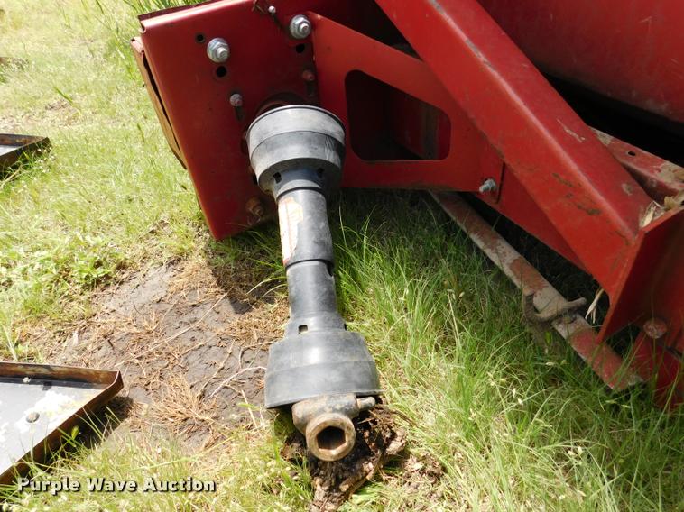 image for item DB1015 International 1083 corn head