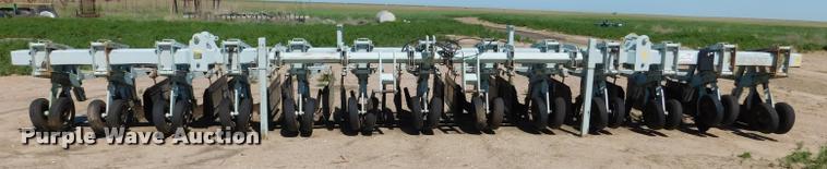 image for item DB1018 Orthman 9300 field cultivator