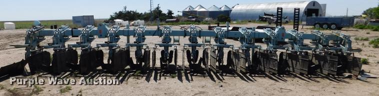 image for item DB1018 Orthman 9300 field cultivator