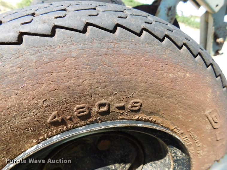 image for item DB1018 Orthman 9300 field cultivator