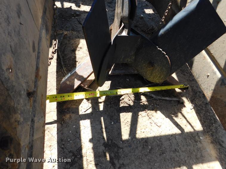 image for item DB1018 Orthman 9300 field cultivator