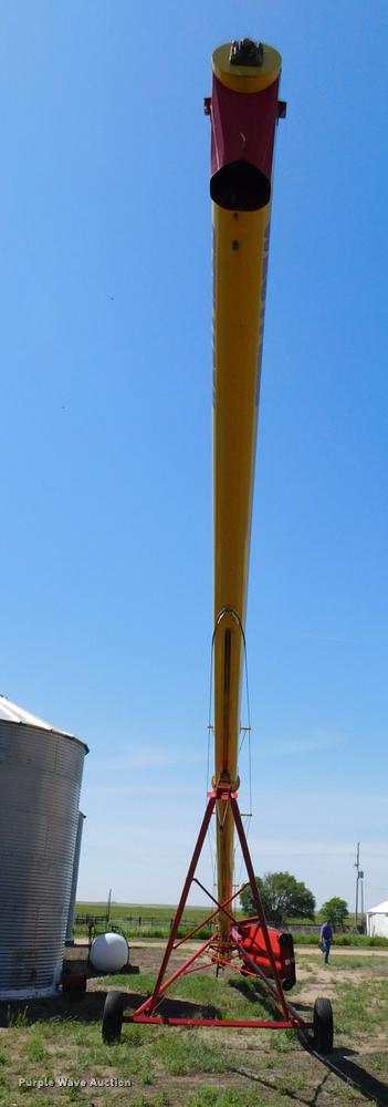 image for item DB1021 Westfield MK100-71 grain auger
