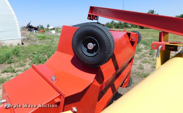 image for item DB1021 Westfield MK100-71 grain auger