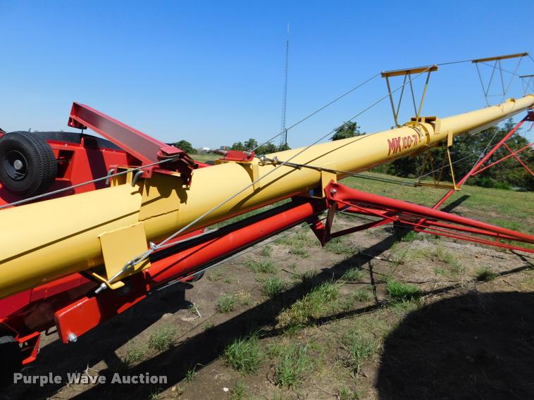 image for item DB1021 Westfield MK100-71 grain auger