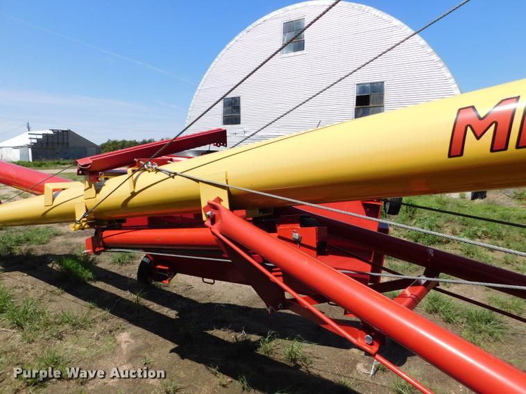 image for item DB1021 Westfield MK100-71 grain auger