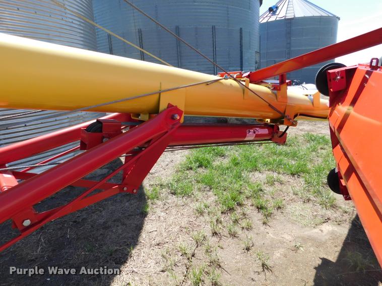 image for item DB1021 Westfield MK100-71 grain auger