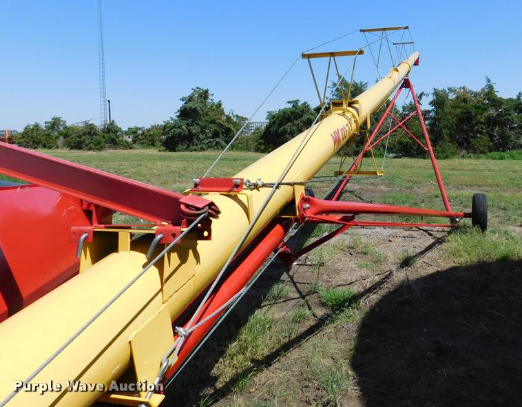 image for item DB1021 Westfield MK100-71 grain auger