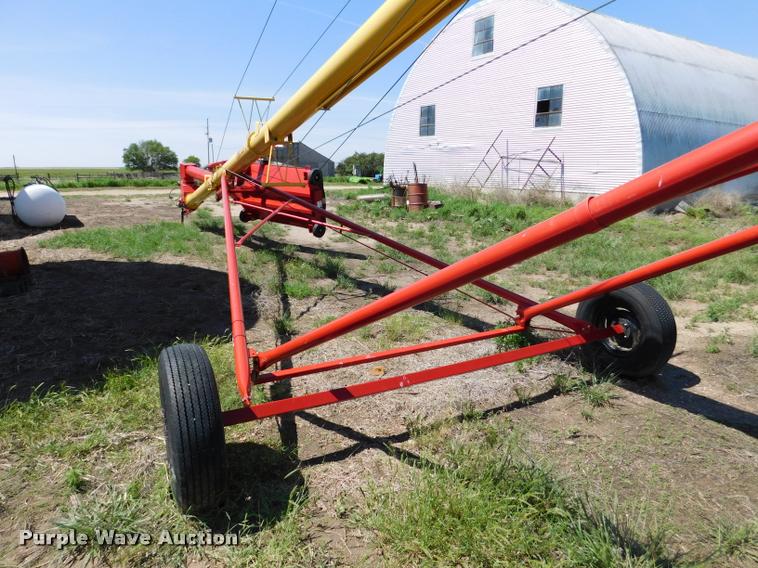 image for item DB1021 Westfield MK100-71 grain auger