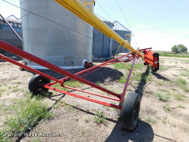 image for item DB1021 Westfield MK100-71 grain auger