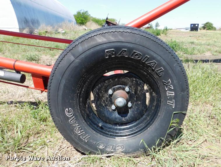 image for item DB1021 Westfield MK100-71 grain auger