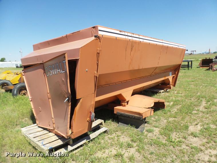 image for item DB2607 Oswalt 3840 feed box