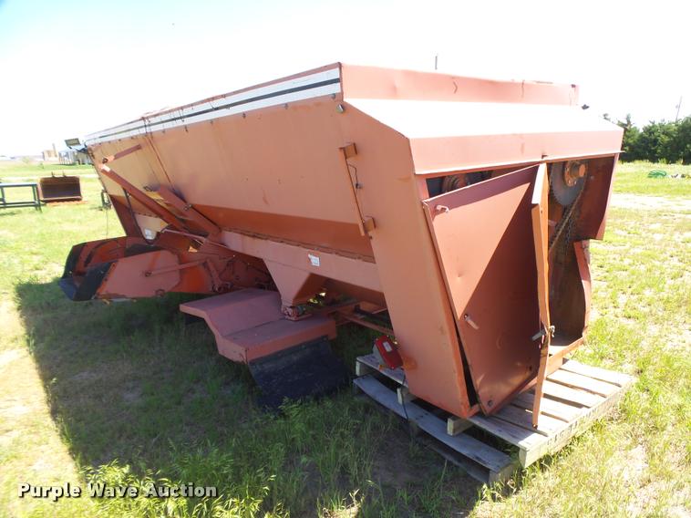 image for item DB2607 Oswalt 3840 feed box