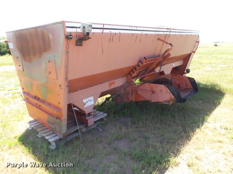 image for item DB2607 Oswalt 3840 feed box