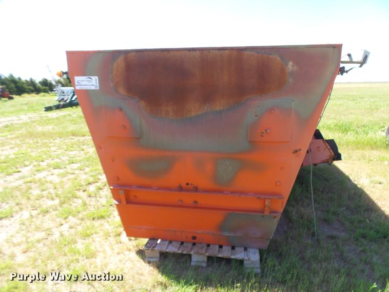 image for item DB2607 Oswalt 3840 feed box