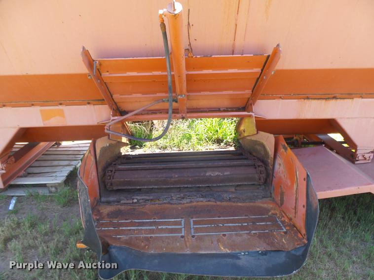 image for item DB2607 Oswalt 3840 feed box