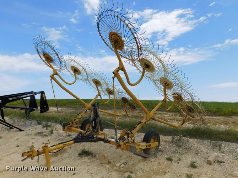 image for item DB9482 Vermeer WR24 hay rake