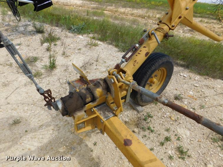 image for item DB9482 Vermeer WR24 hay rake