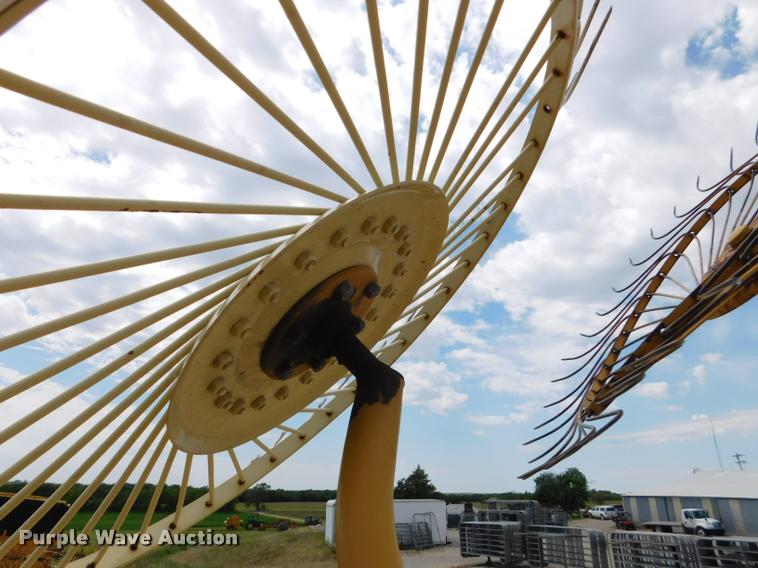 image for item DB9482 Vermeer WR24 hay rake