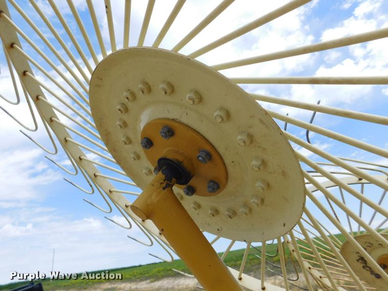 image for item DB9482 Vermeer WR24 hay rake